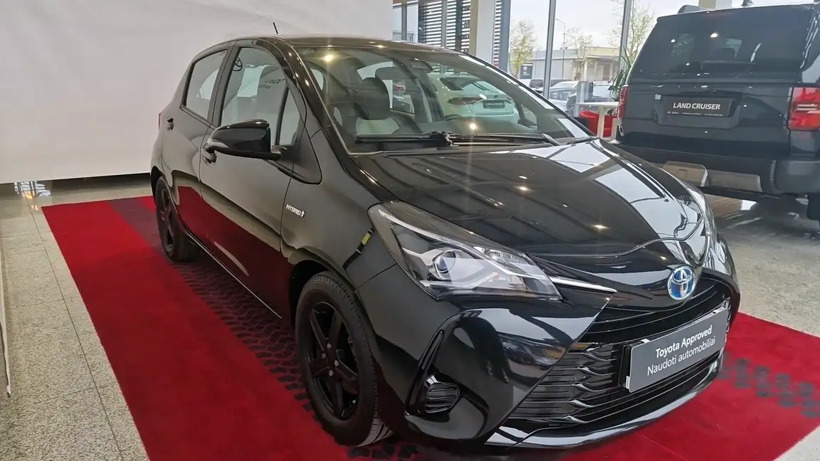 TOYOTA YARIS