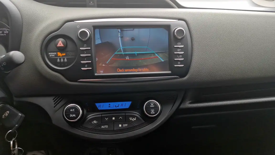 TOYOTA YARIS