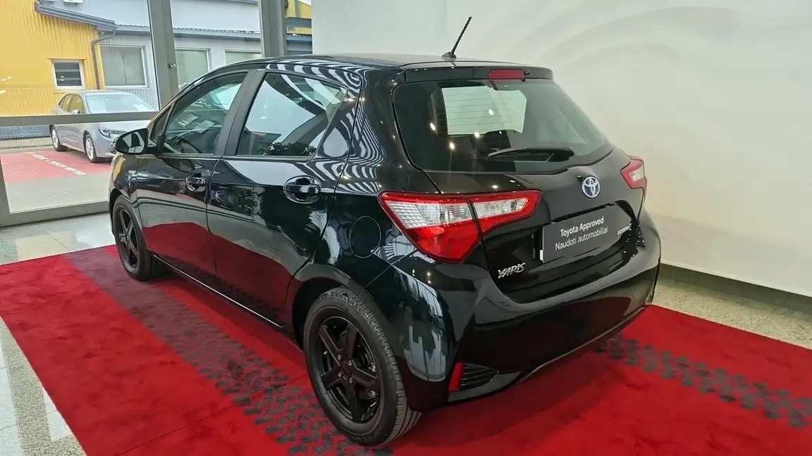 TOYOTA YARIS
