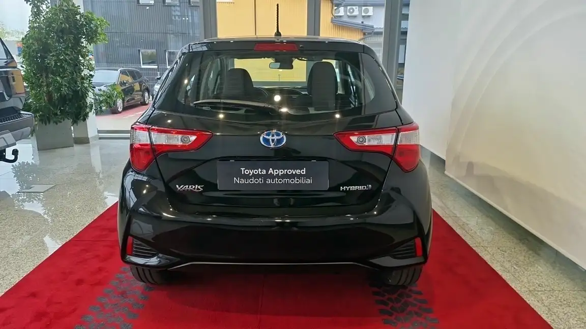 TOYOTA YARIS
