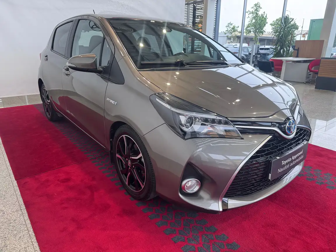 TOYOTA YARIS