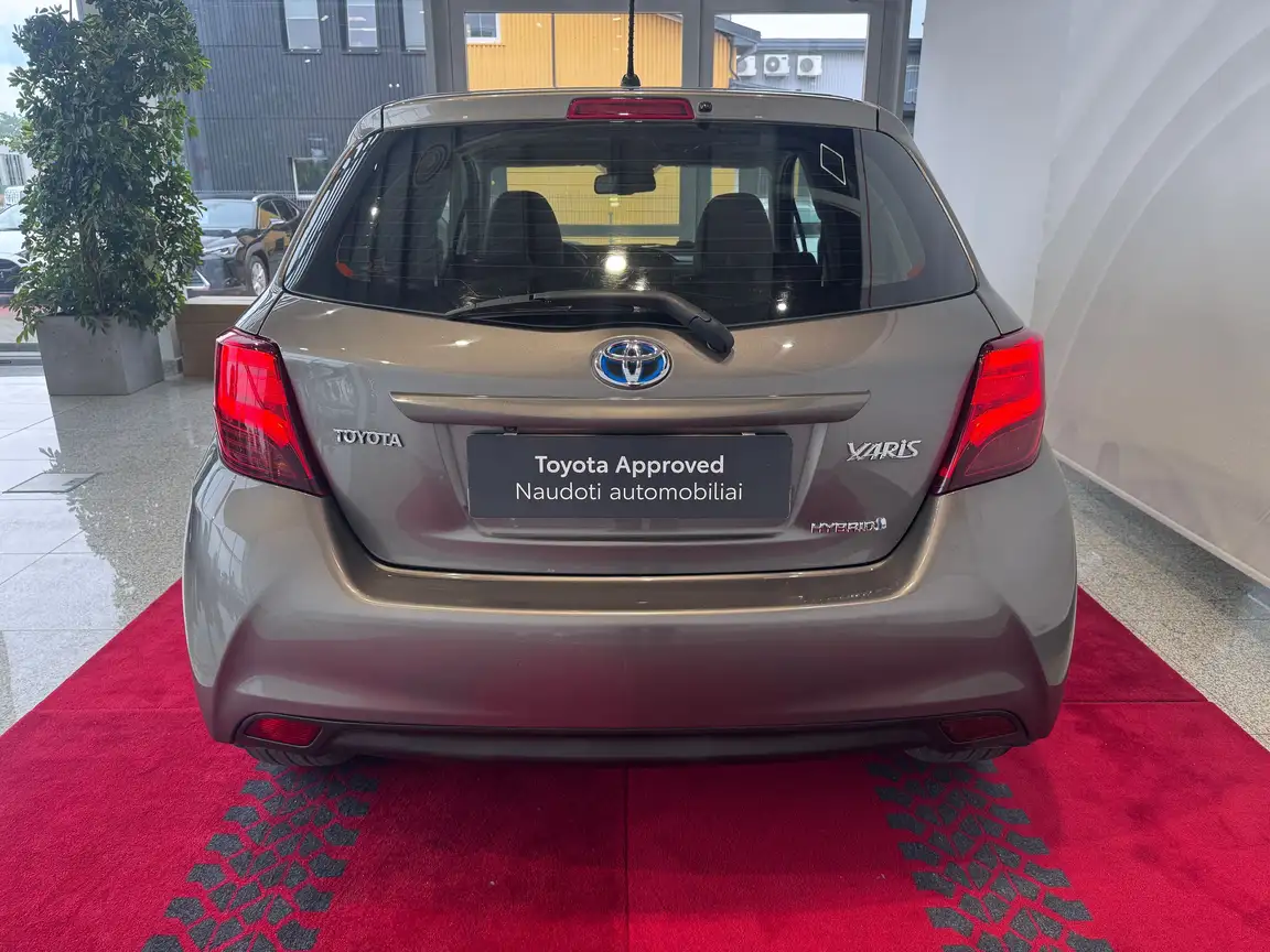 TOYOTA YARIS