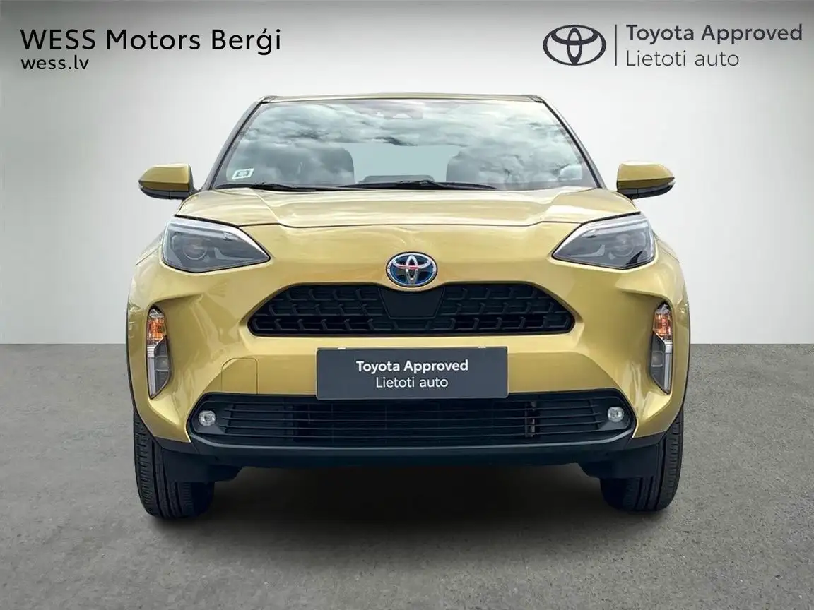 TOYOTA YARIS