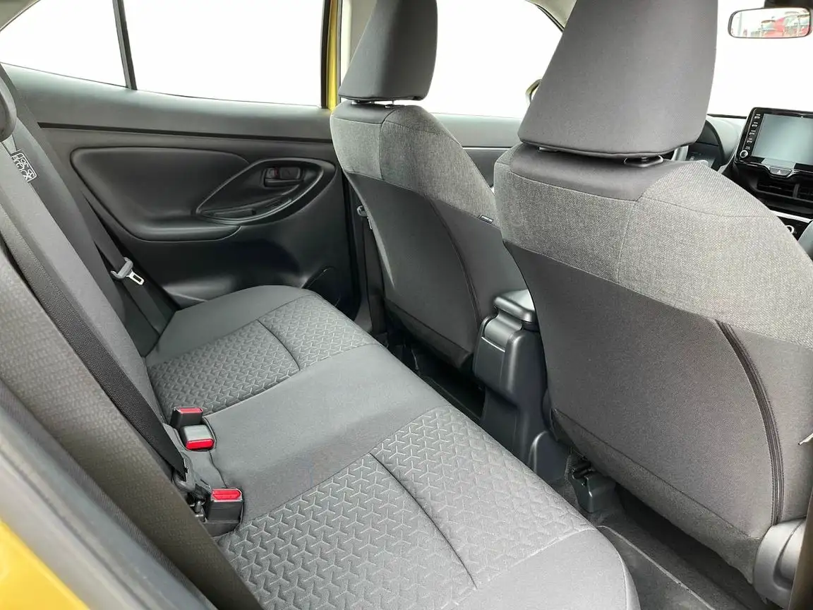 TOYOTA YARIS