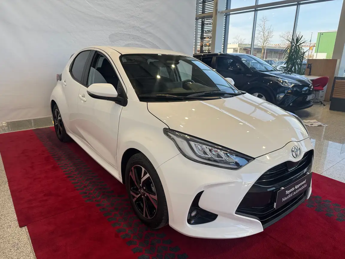 TOYOTA YARIS
