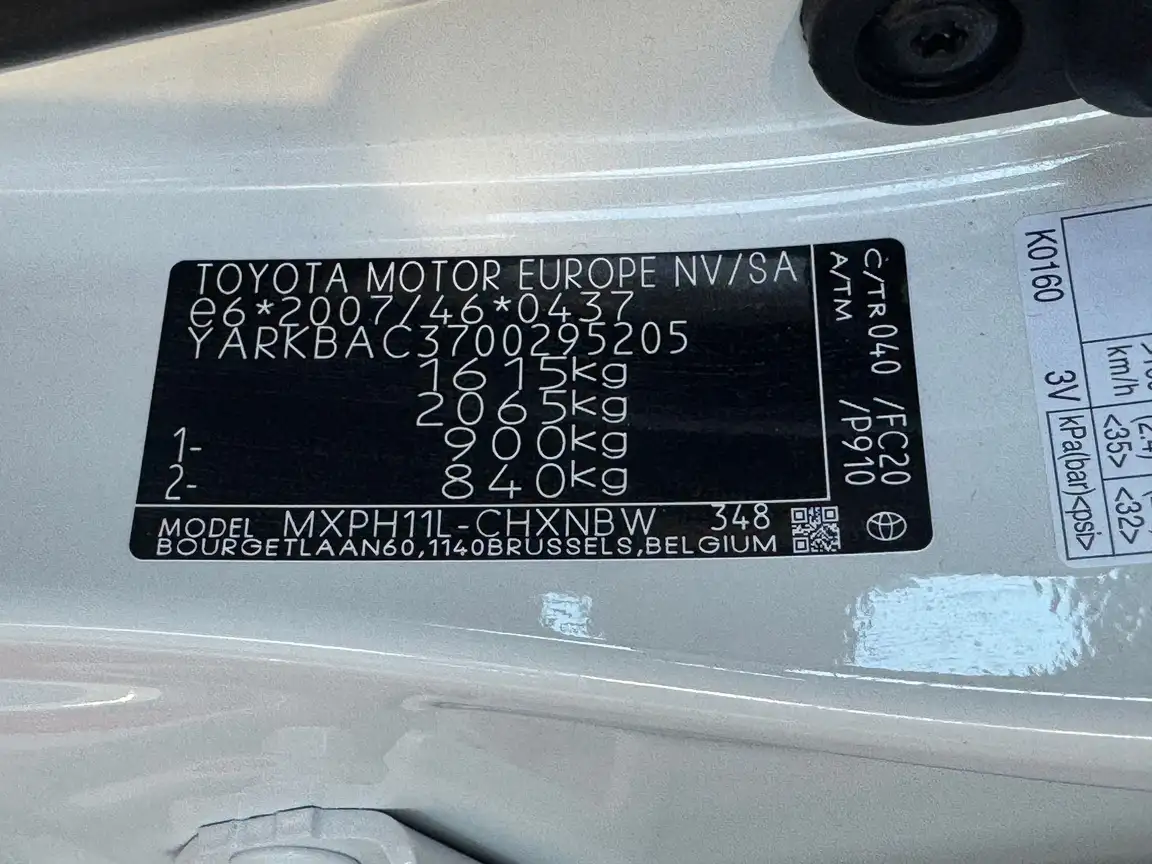 TOYOTA YARIS