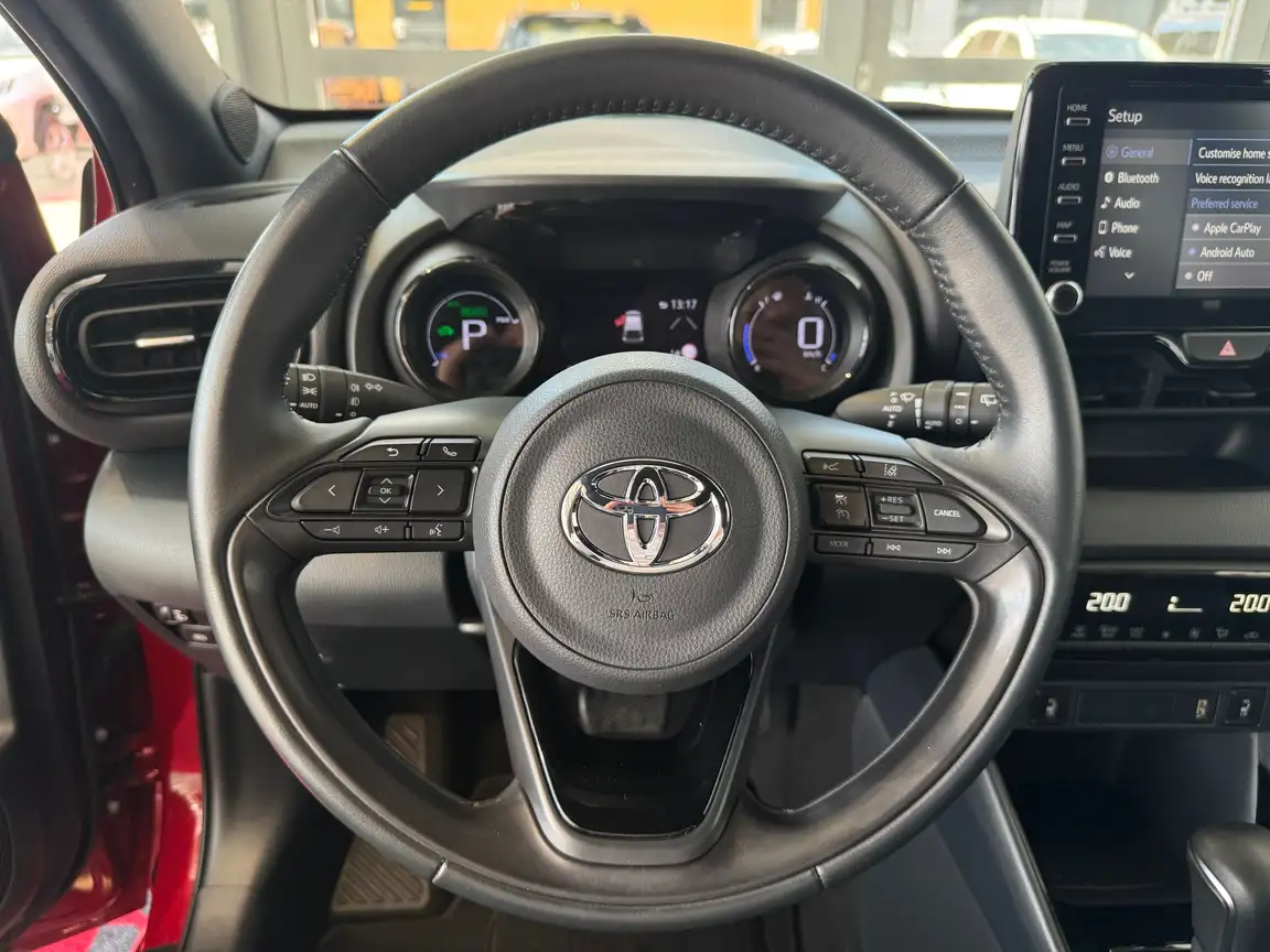 TOYOTA YARIS