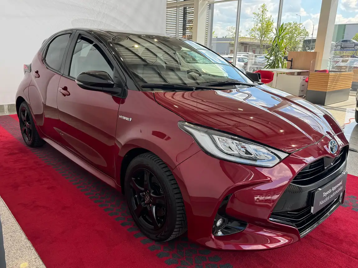 TOYOTA YARIS