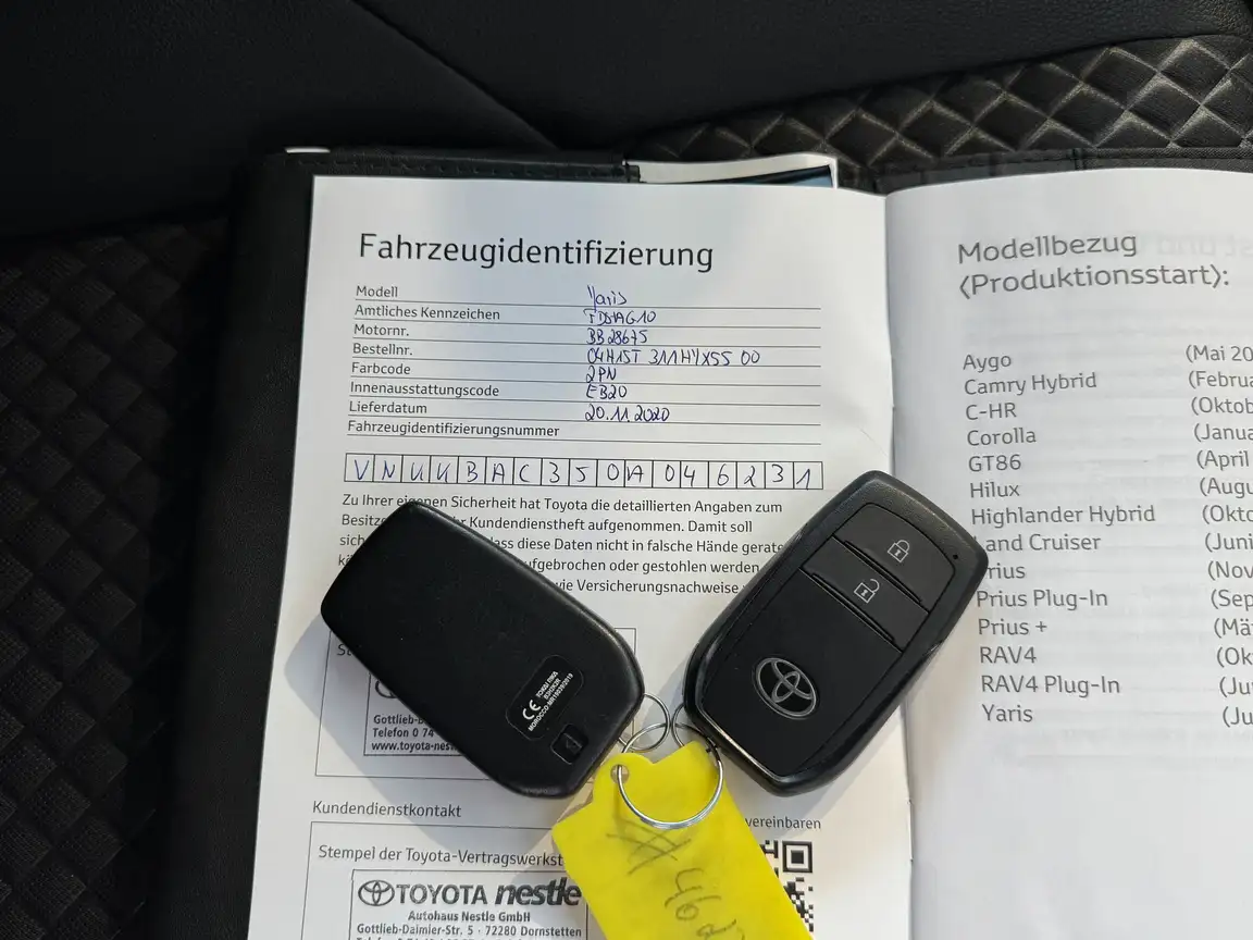 TOYOTA YARIS
