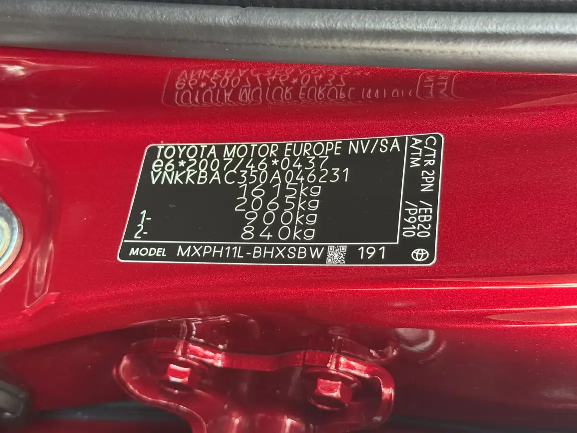 TOYOTA YARIS