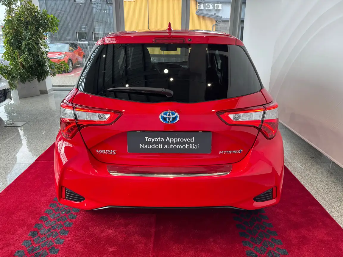 TOYOTA YARIS