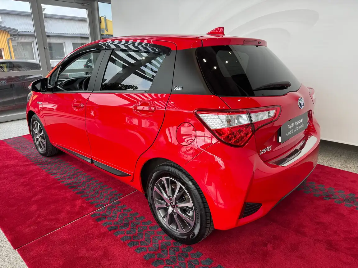 TOYOTA YARIS