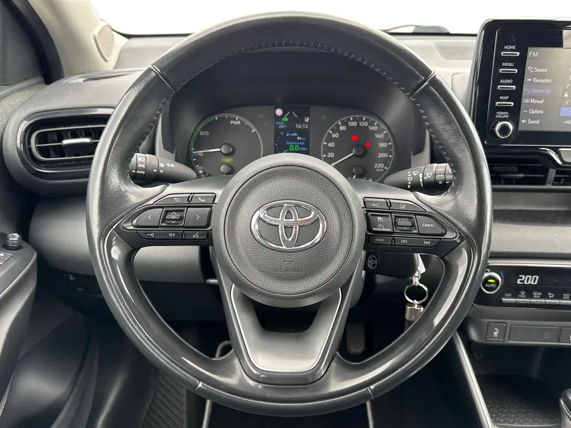 TOYOTA YARIS
