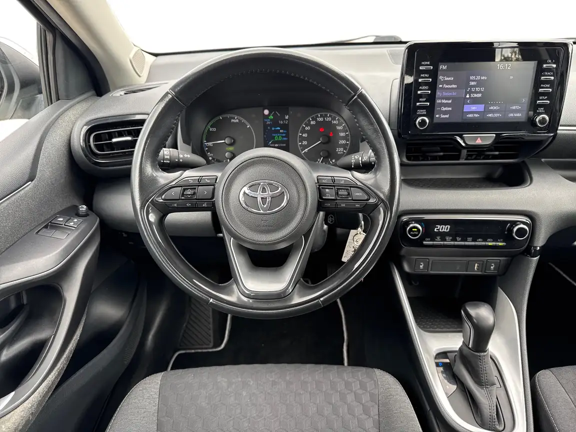 TOYOTA YARIS