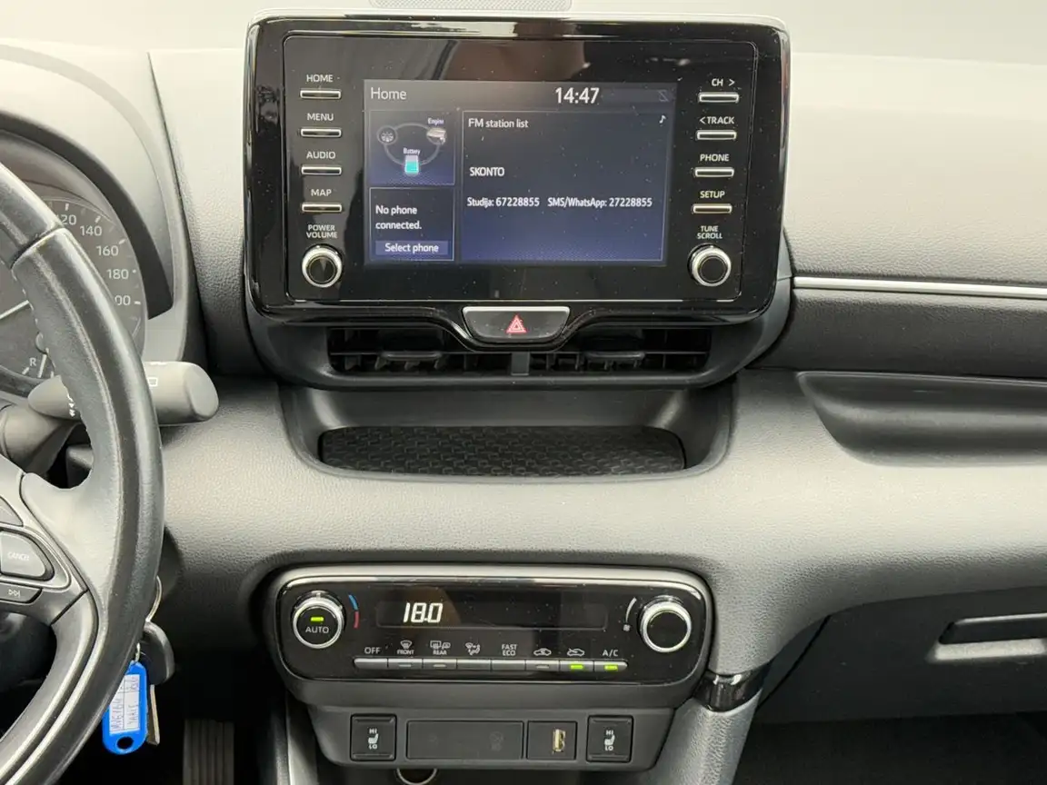 TOYOTA YARIS