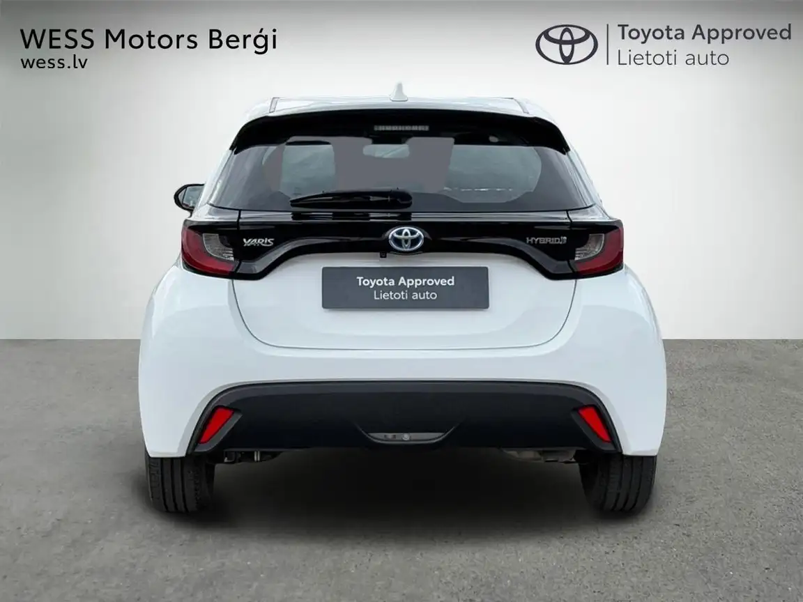 TOYOTA YARIS