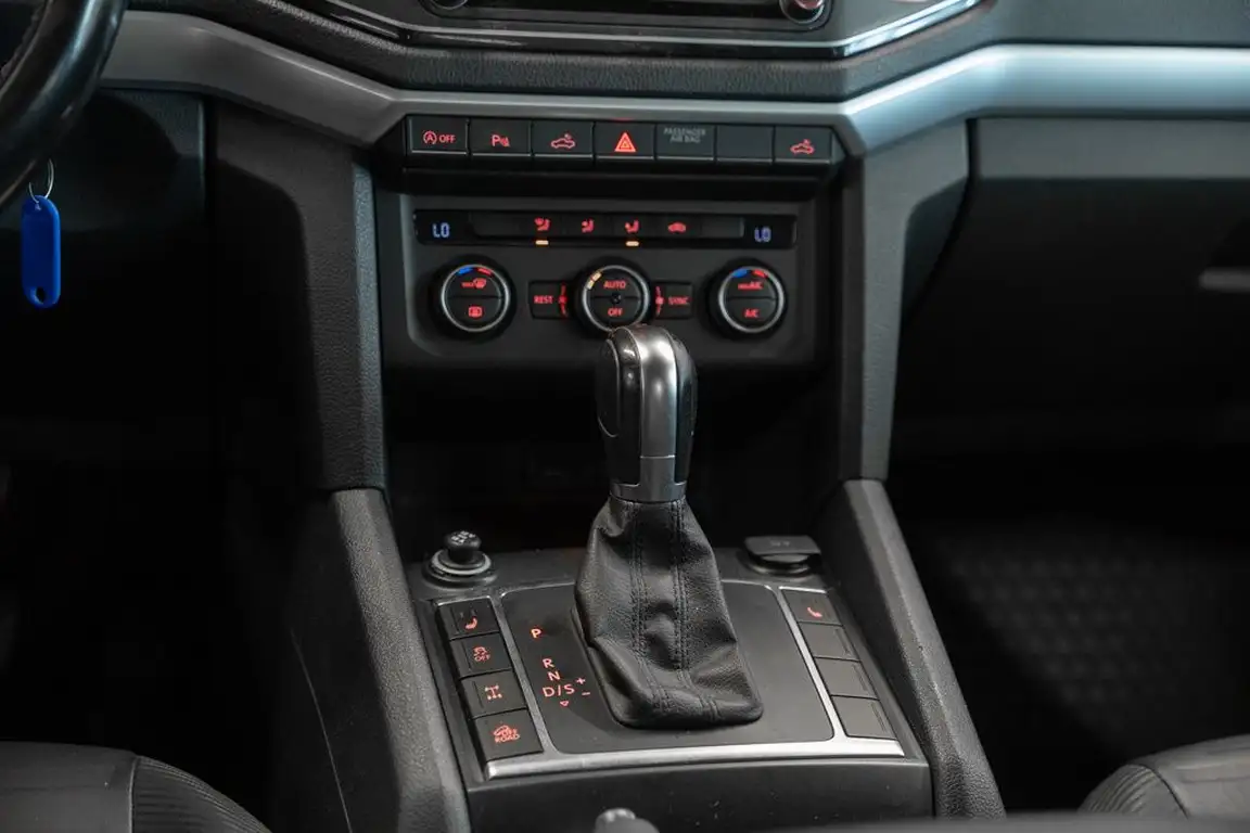 VOLKSWAGEN AMAROK