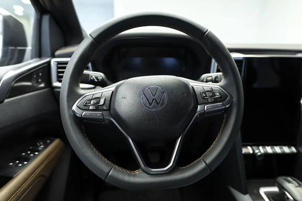 VOLKSWAGEN AMAROK
