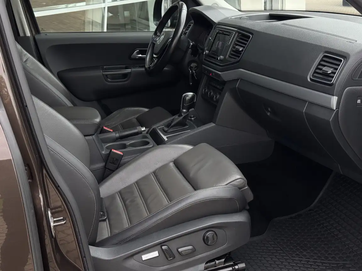 VOLKSWAGEN AMAROK