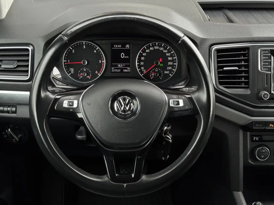 VOLKSWAGEN AMAROK