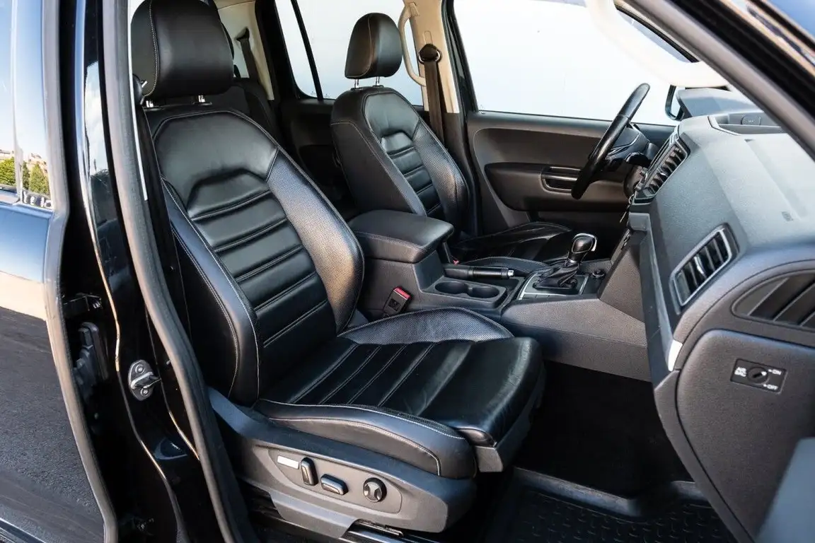 VOLKSWAGEN AMAROK