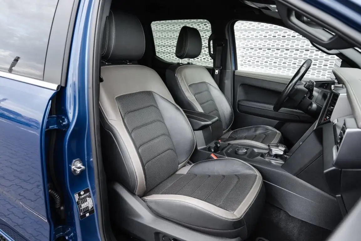 VOLKSWAGEN AMAROK