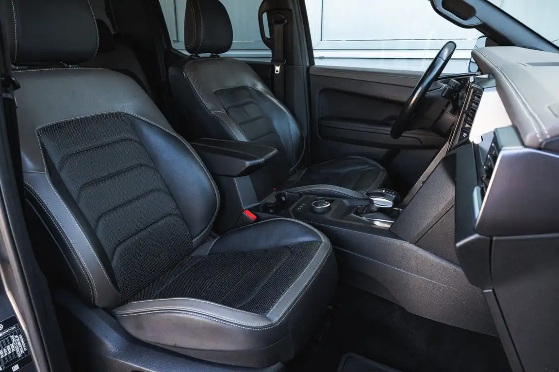 VOLKSWAGEN AMAROK
