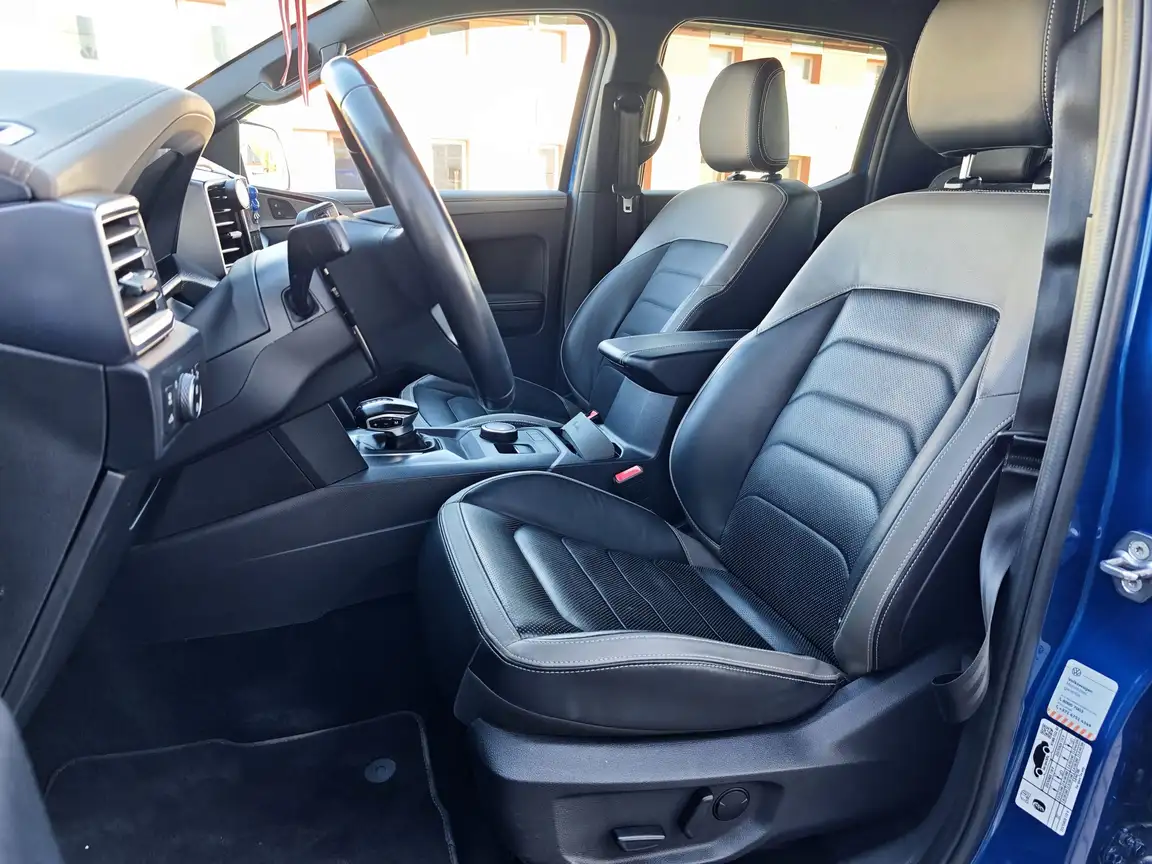 VOLKSWAGEN AMAROK