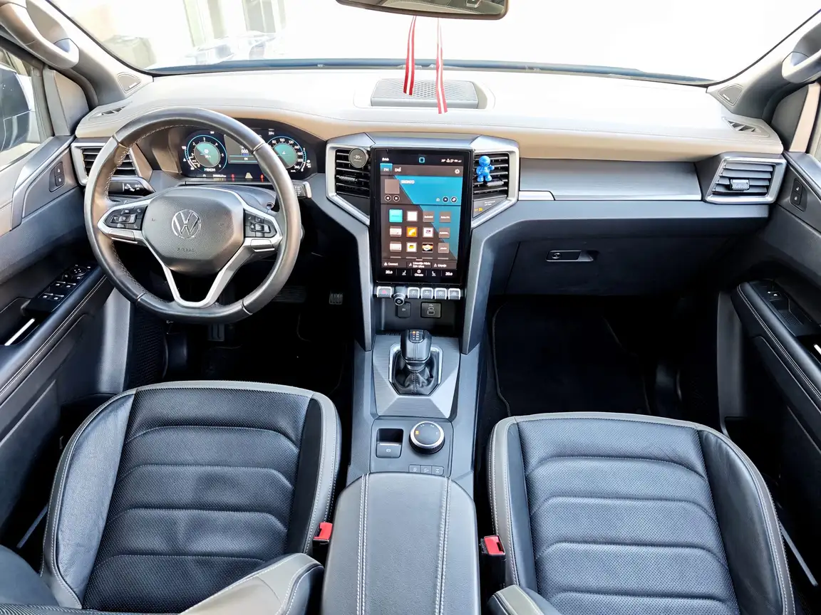 VOLKSWAGEN AMAROK