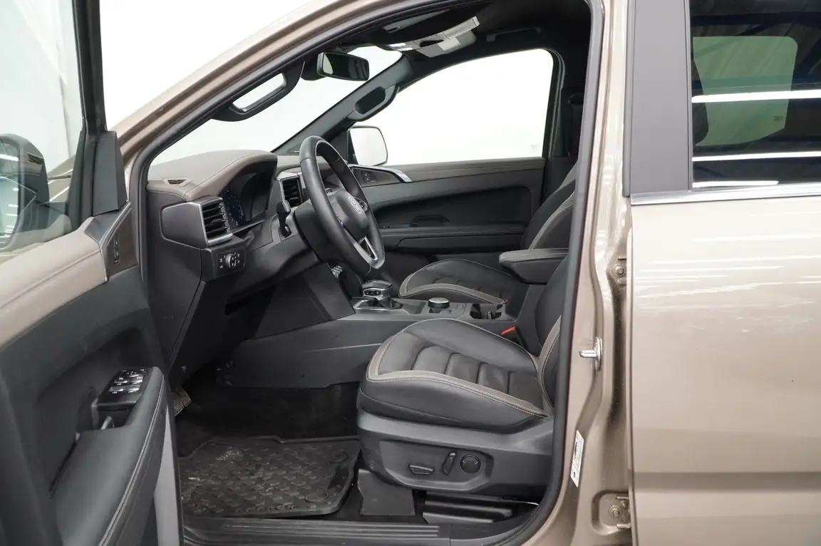 VOLKSWAGEN AMAROK