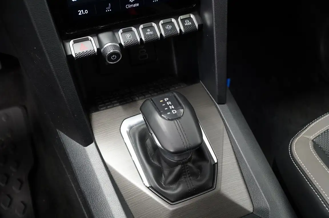 VOLKSWAGEN AMAROK