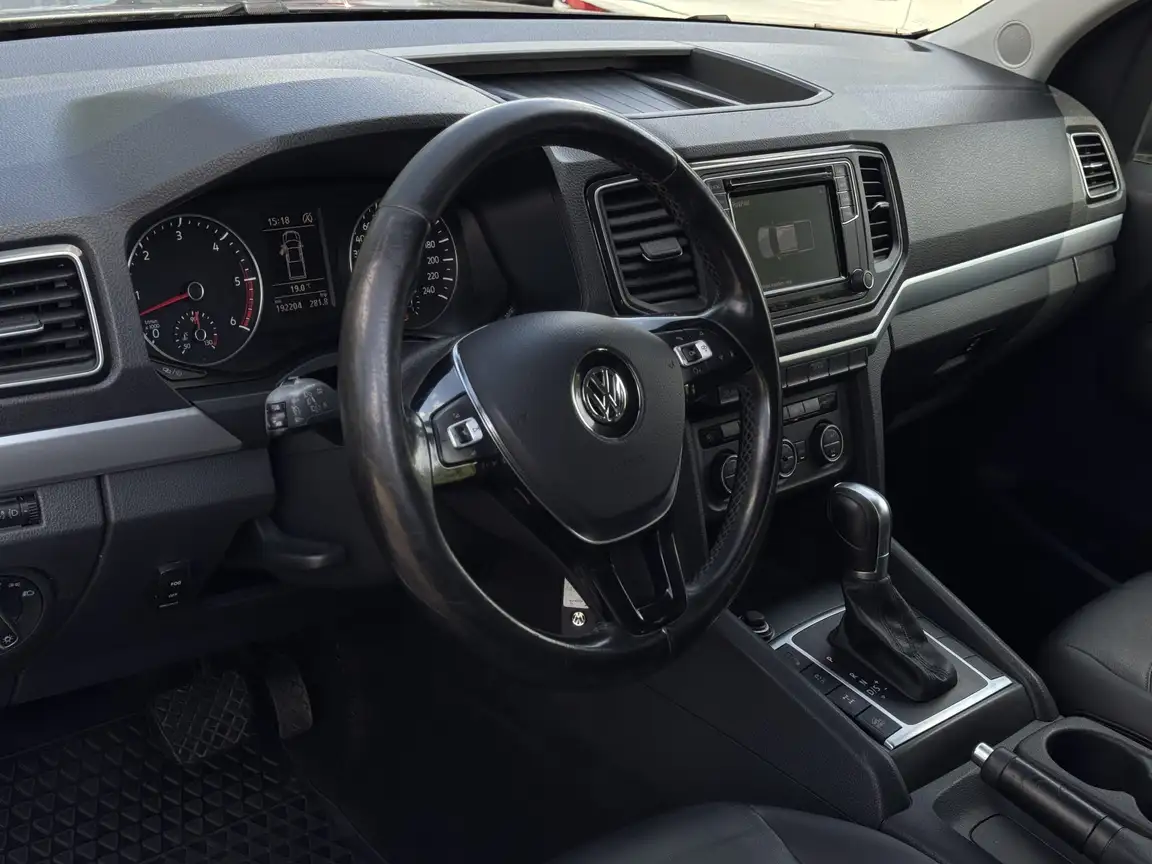 VOLKSWAGEN AMAROK