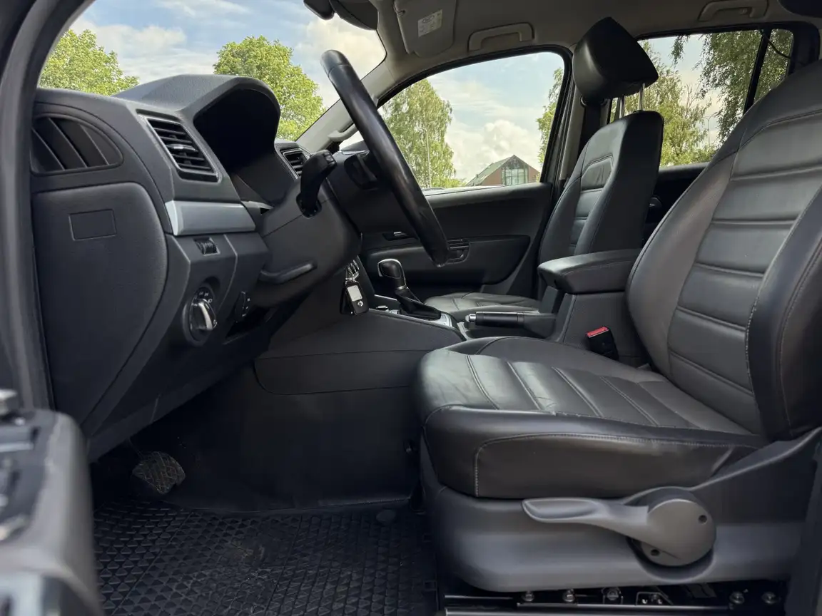 VOLKSWAGEN AMAROK