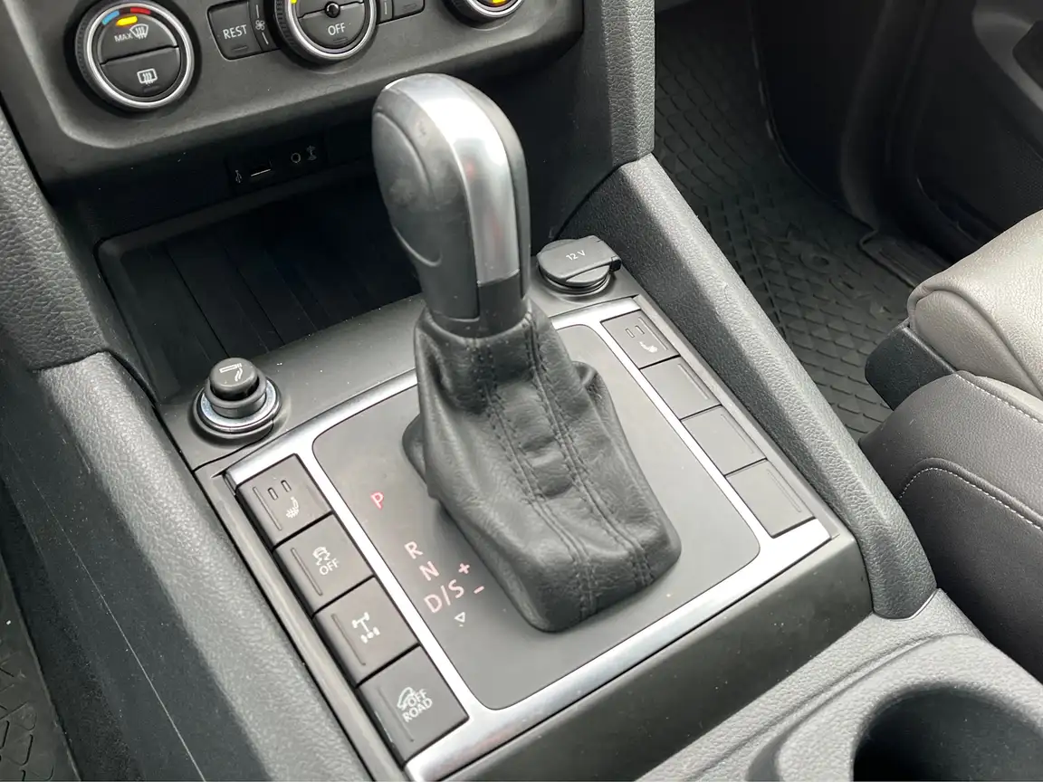 VOLKSWAGEN AMAROK