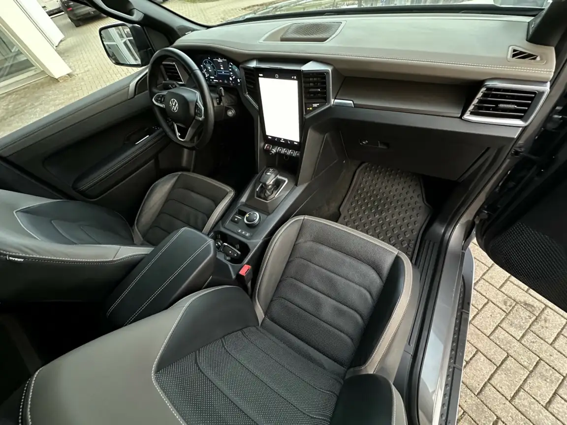 VOLKSWAGEN AMAROK