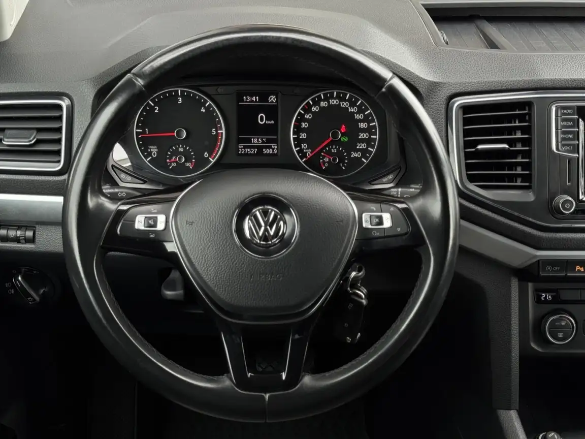VOLKSWAGEN AMAROK
