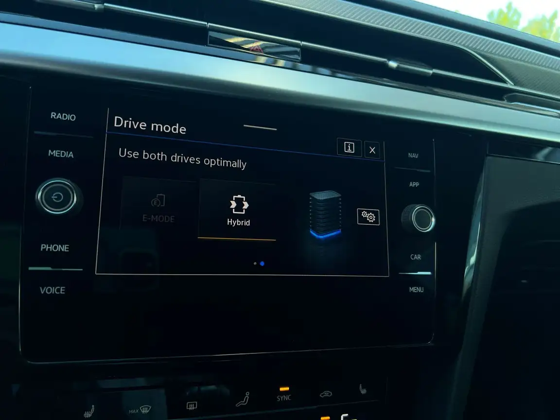 VOLKSWAGEN ARTEON