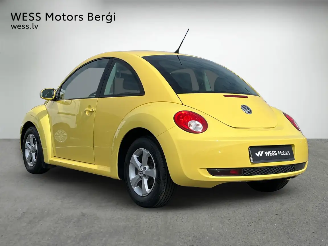 VOLKSWAGEN BEETLE