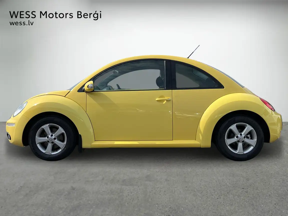 VOLKSWAGEN BEETLE