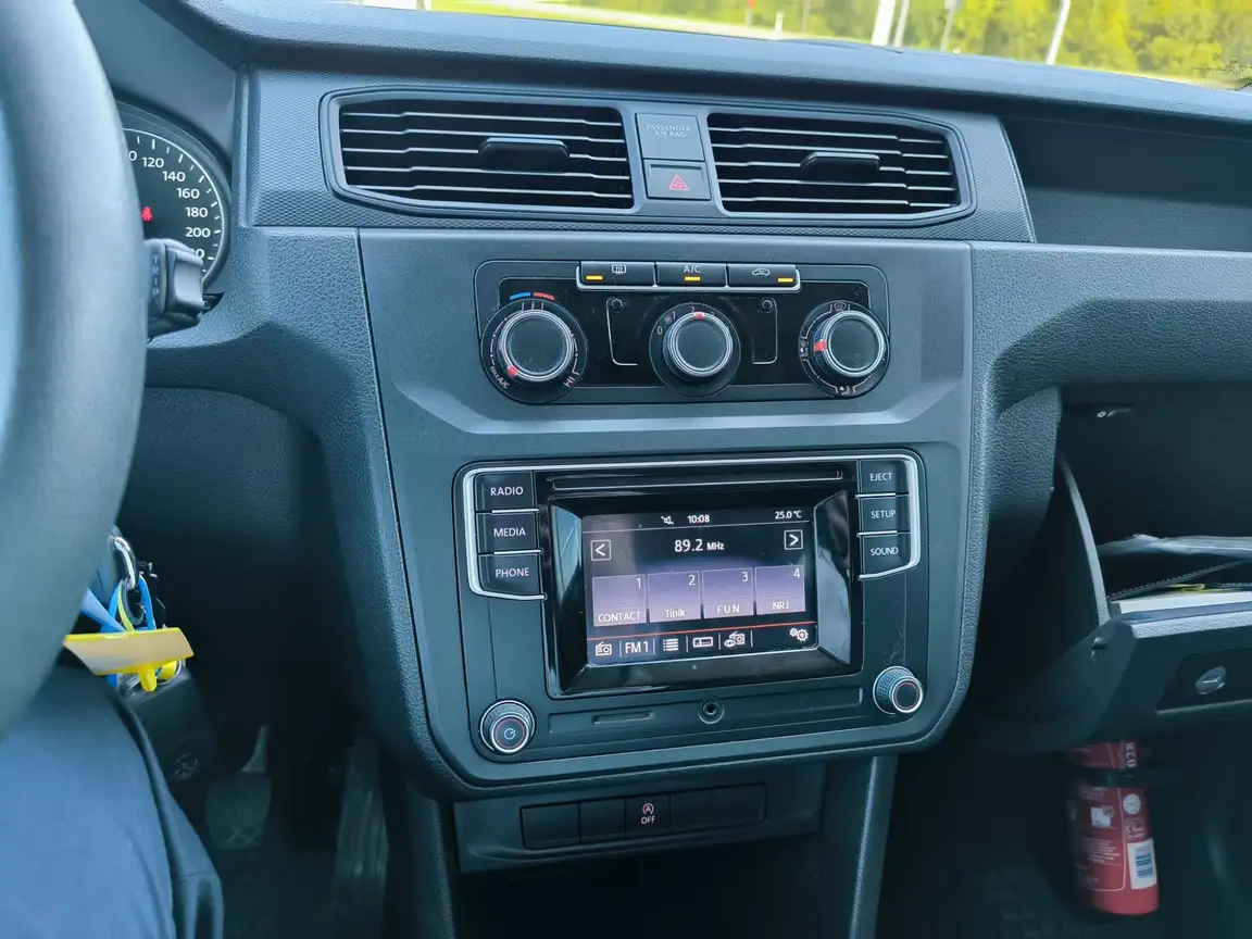 VOLKSWAGEN CADDY