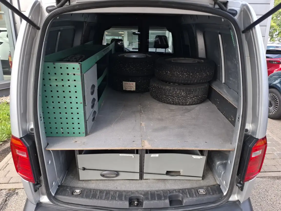 VOLKSWAGEN CADDY