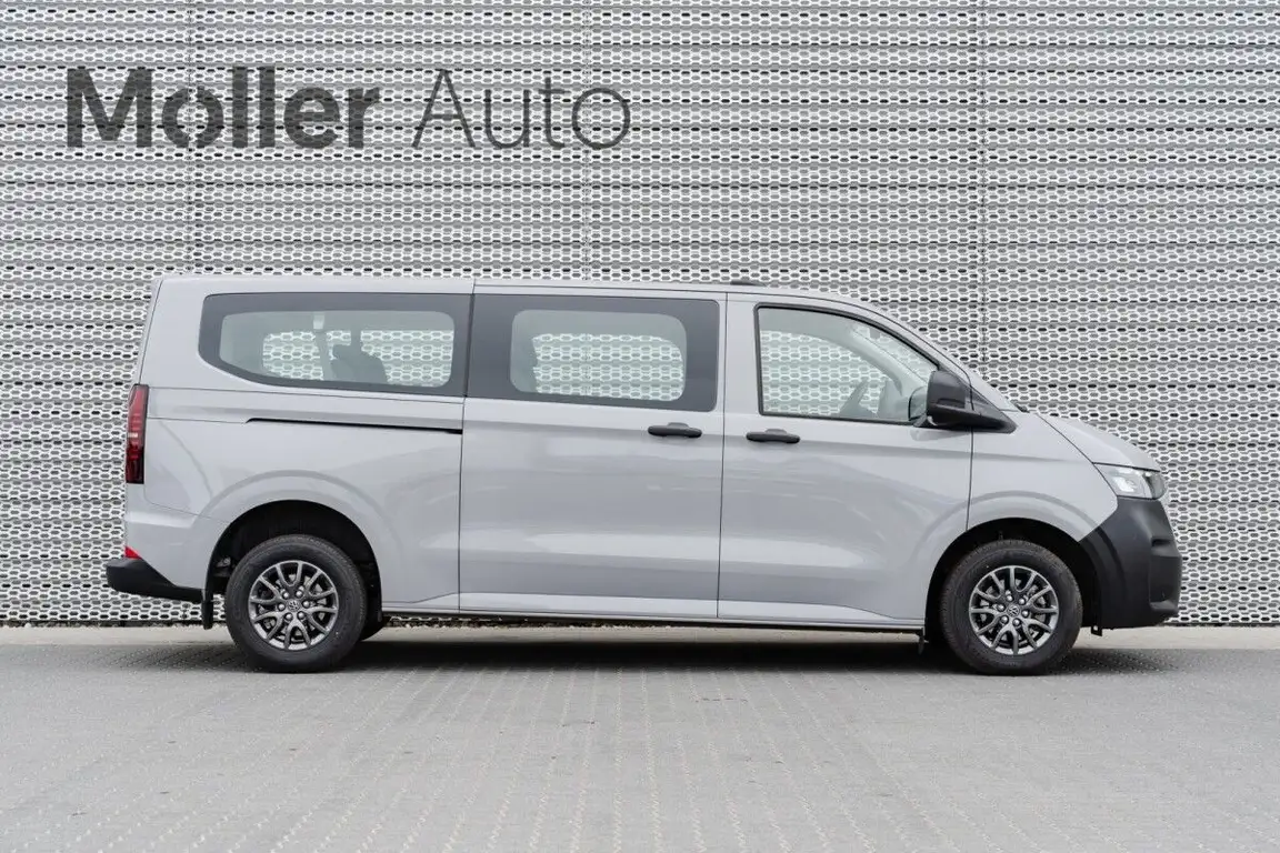 VOLKSWAGEN CARAVELLE