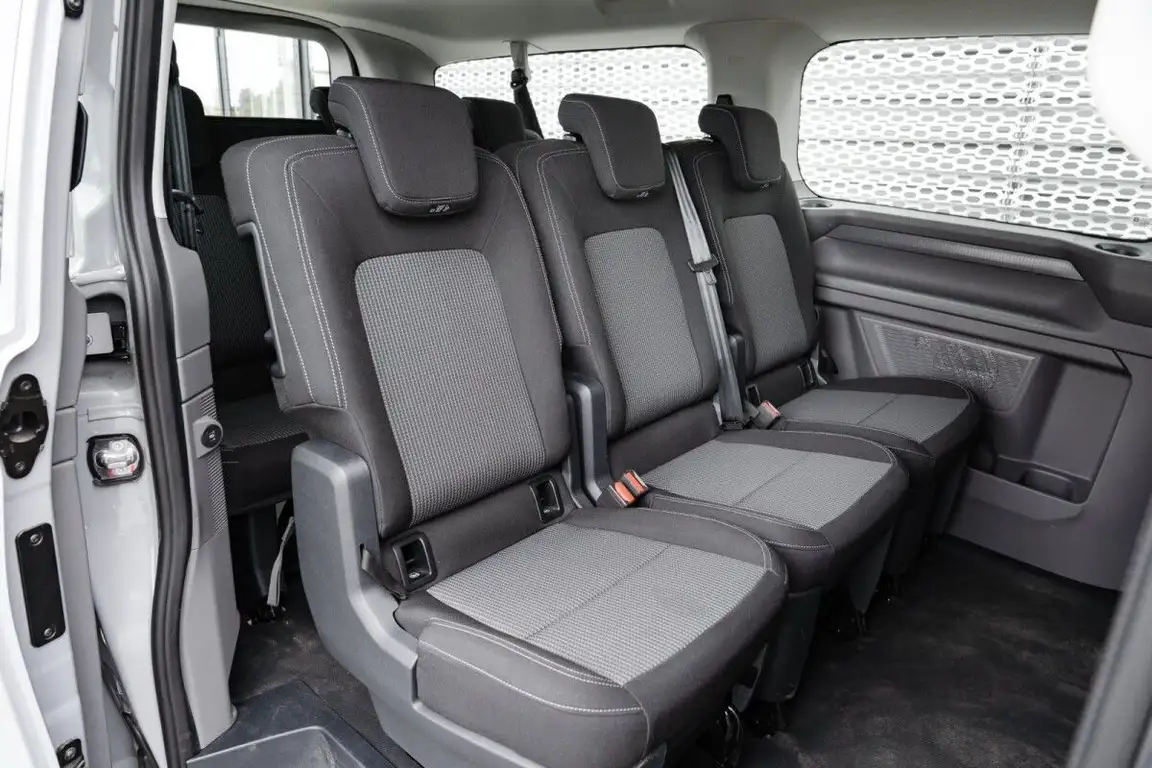 VOLKSWAGEN CARAVELLE
