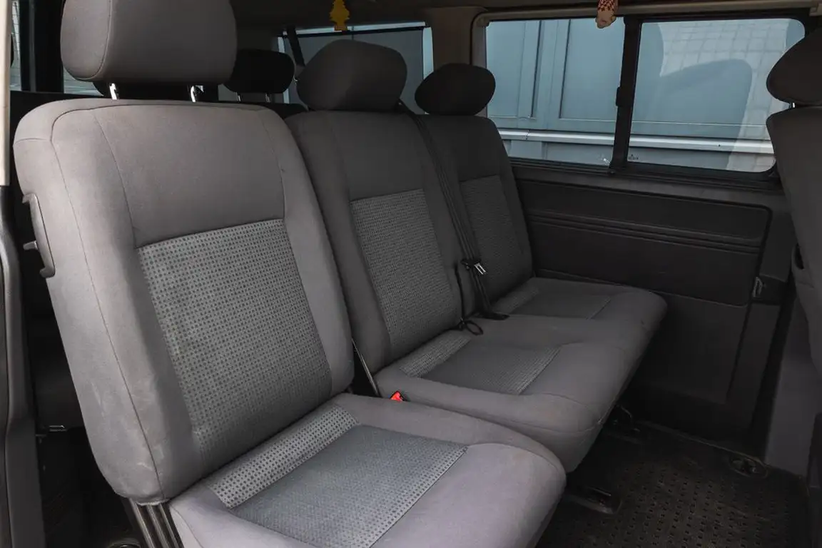 VOLKSWAGEN CARAVELLE