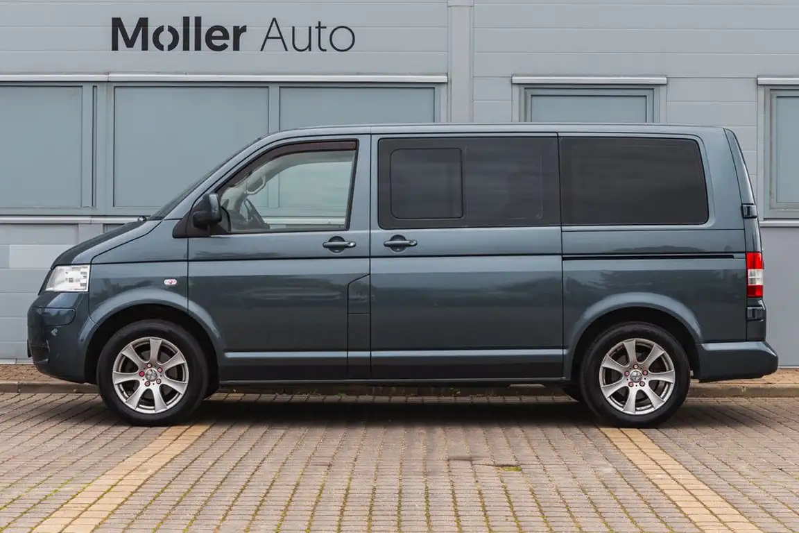 VOLKSWAGEN CARAVELLE