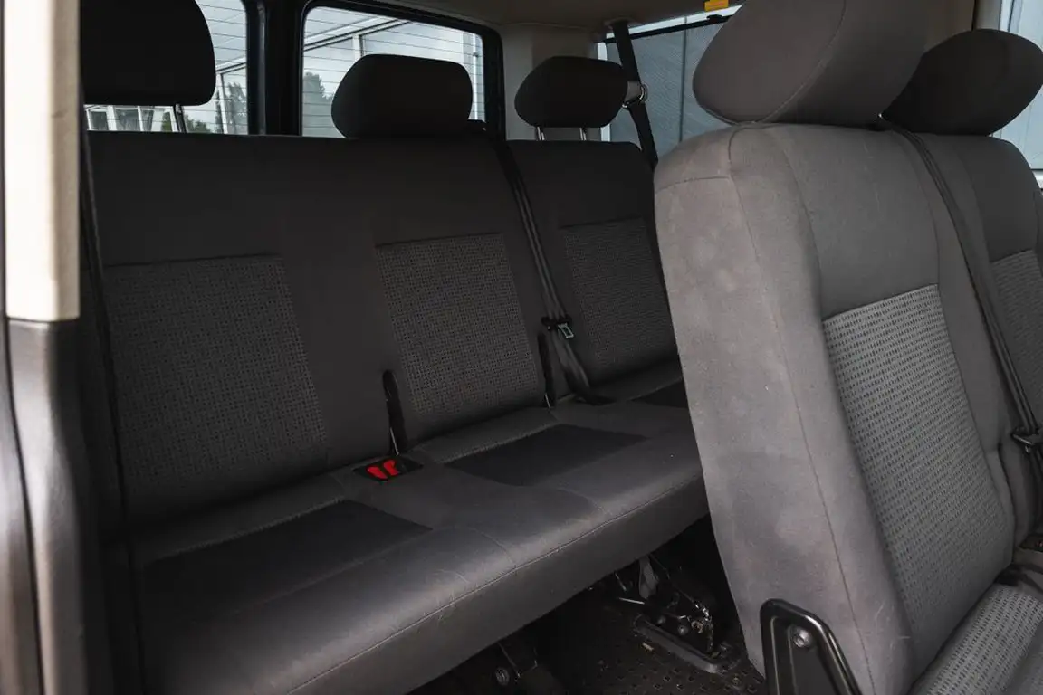 VOLKSWAGEN CARAVELLE
