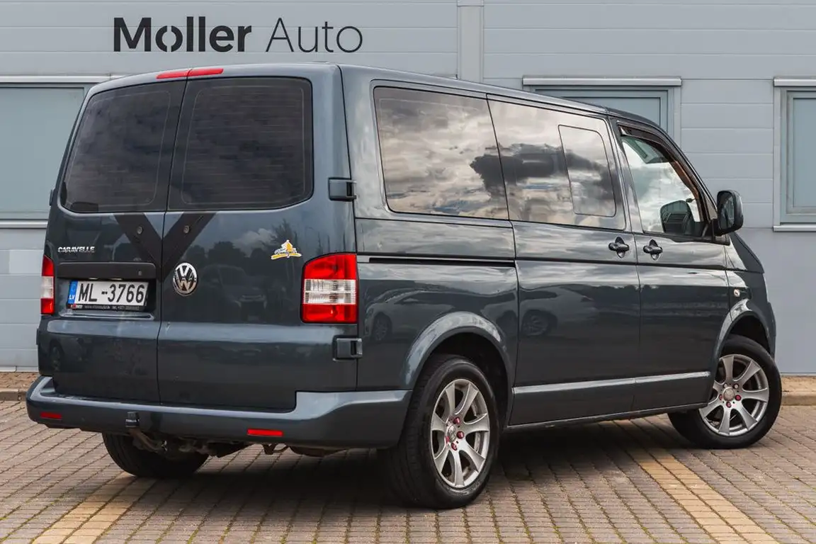 VOLKSWAGEN CARAVELLE