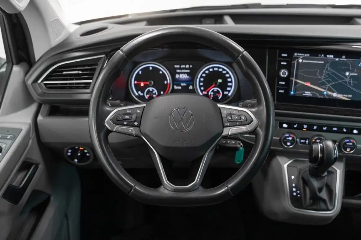 VOLKSWAGEN CARAVELLE