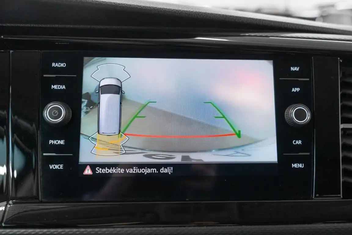 VOLKSWAGEN CARAVELLE