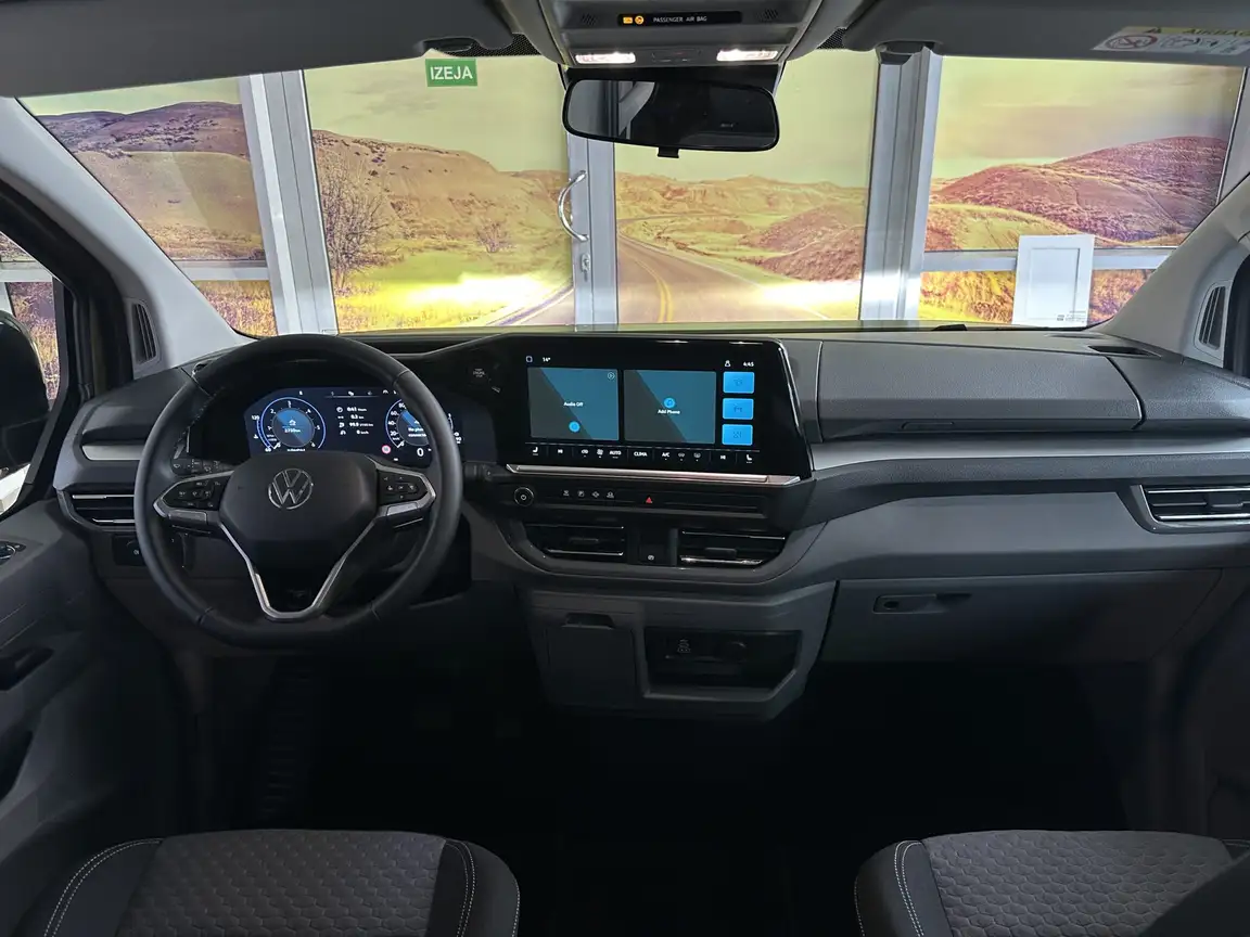 VOLKSWAGEN CARAVELLE